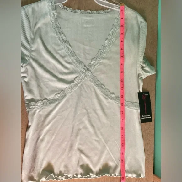 No Boundaries Juniors Lace Trim Ribbed T-Shirt Size Large - Picture 9 of 9